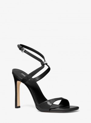 Michaelkors Amara Patent Leather Černé | SN-MK27590